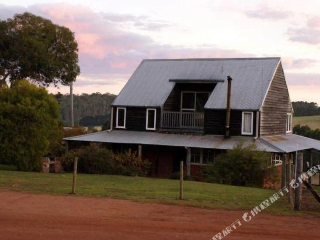 Pump Hill Farm Cottages