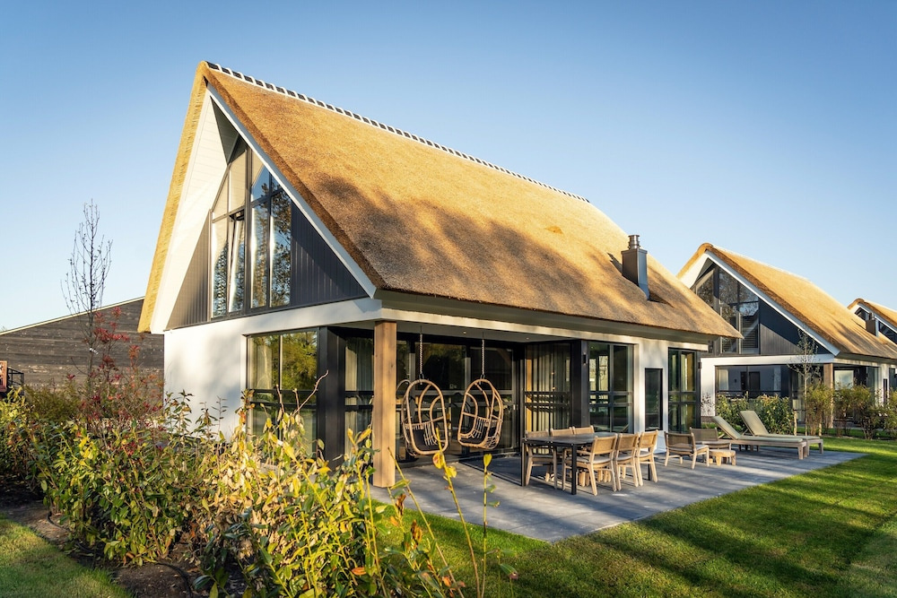 Luxury Villa With Sauna Near the Beach