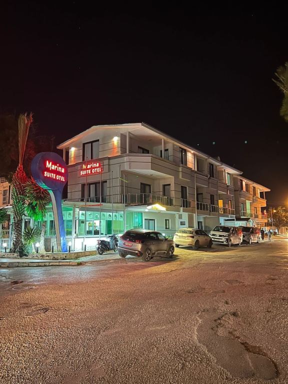Mari̇na Sui̇te Otel