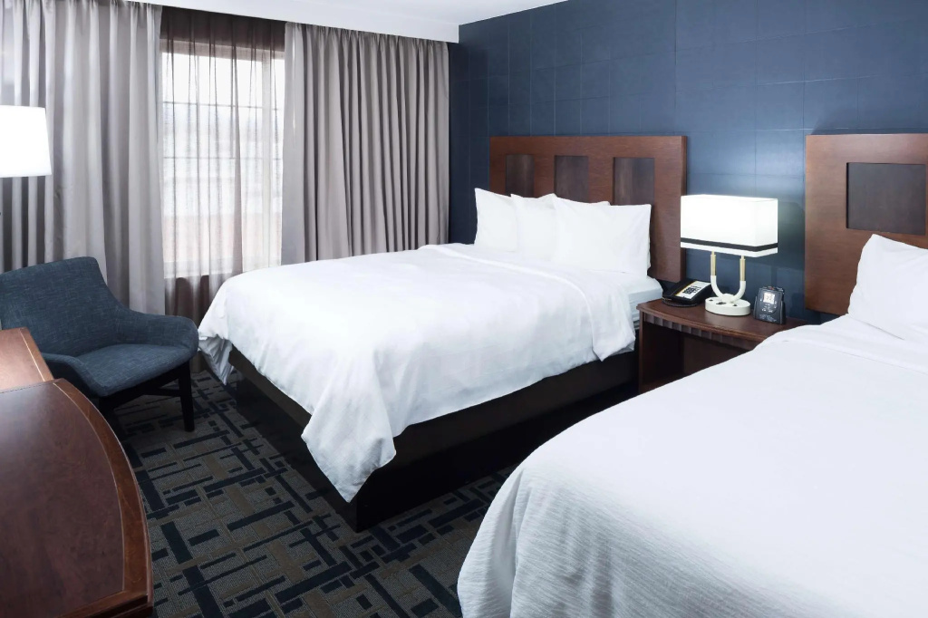 Embassy Suites by Hilton Anchorage - Chambres