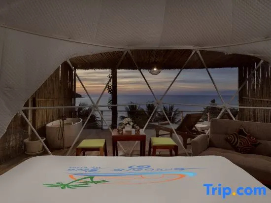 Deluxe Double room with sea view (full double bed)