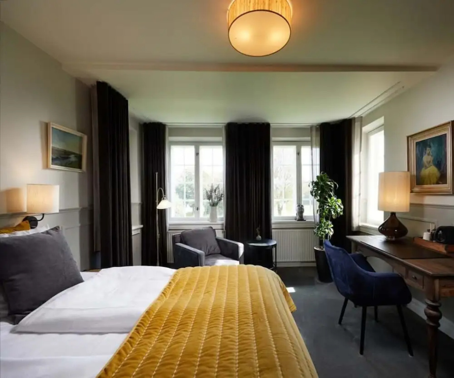 Comfort room