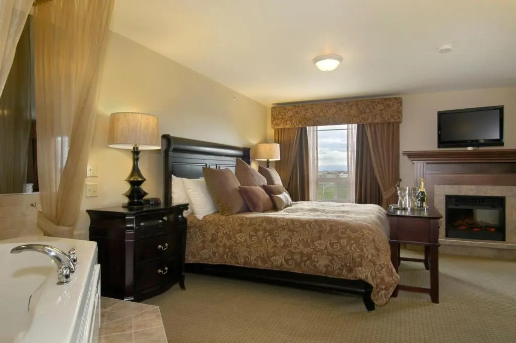Superior Double Suite (full double bed)
