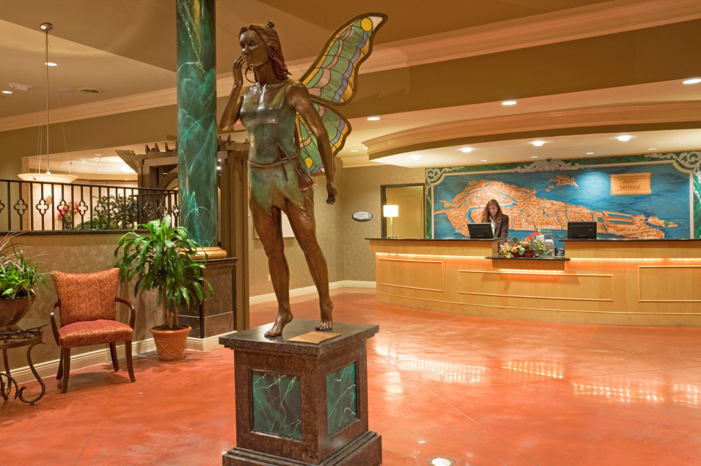 Lobby & Reception