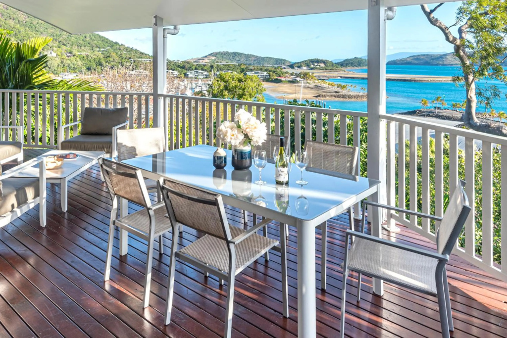 Casuarina 18 Ocean View House Central Location BBQ Golf Buggy