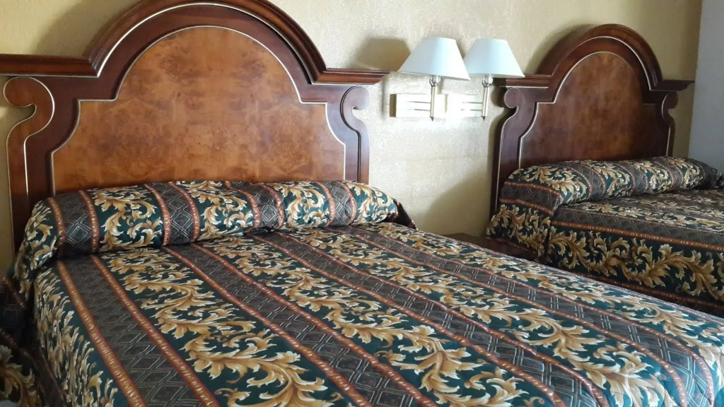 American Regency Inn