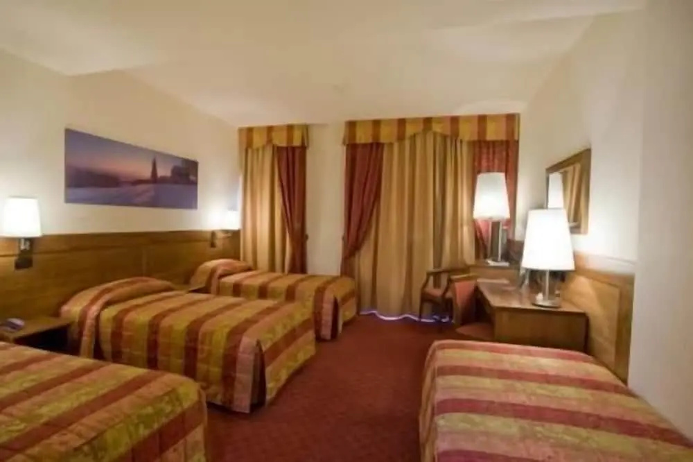 Hotel Master - Chambres