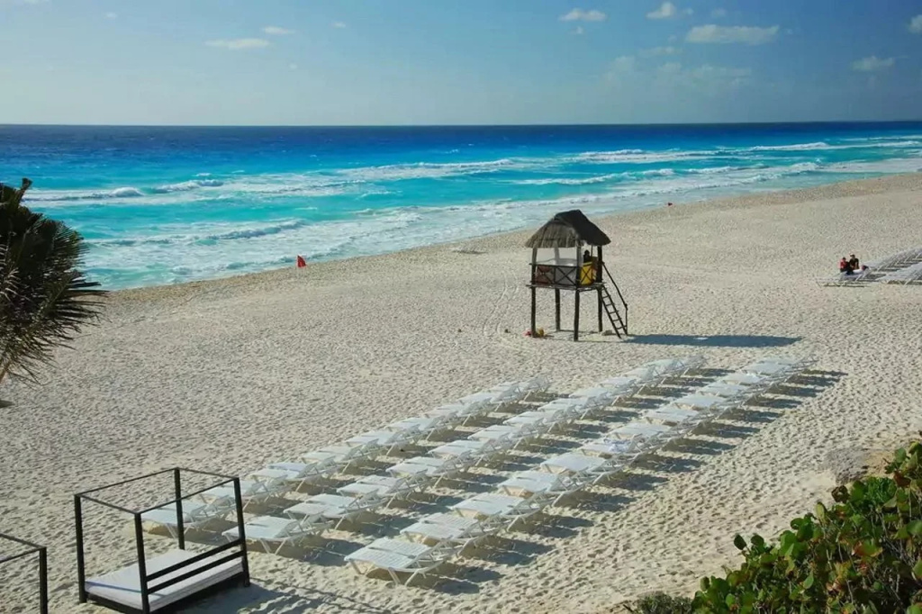 Beach & Waterfront