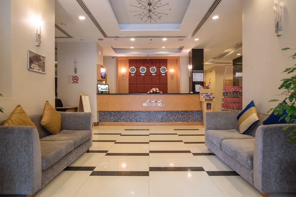Lobby & Reception