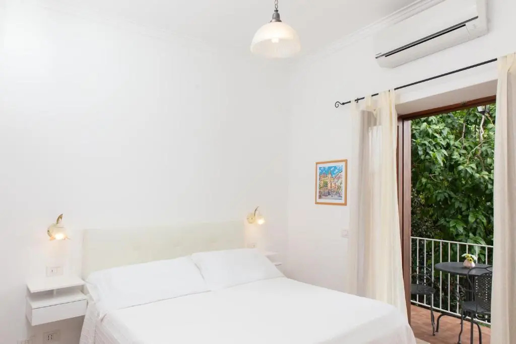 Economy Double room (full double bed)
