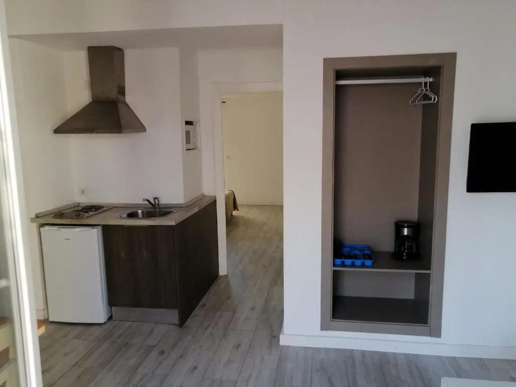 2 Bedrooms Apartment
