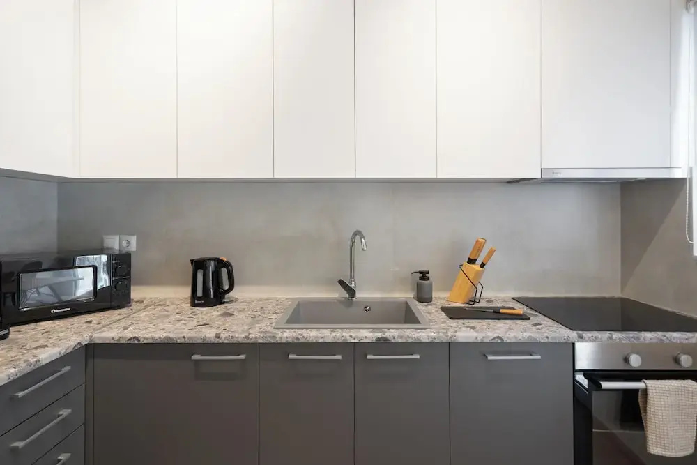 Classic Apartment in Piraeus, walk to Zeas Marina - фото 15