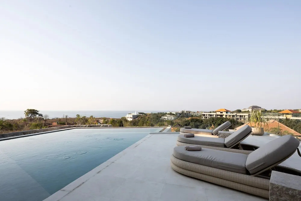 Luxury 4BR Ocean View Villa Near Bingin Beach