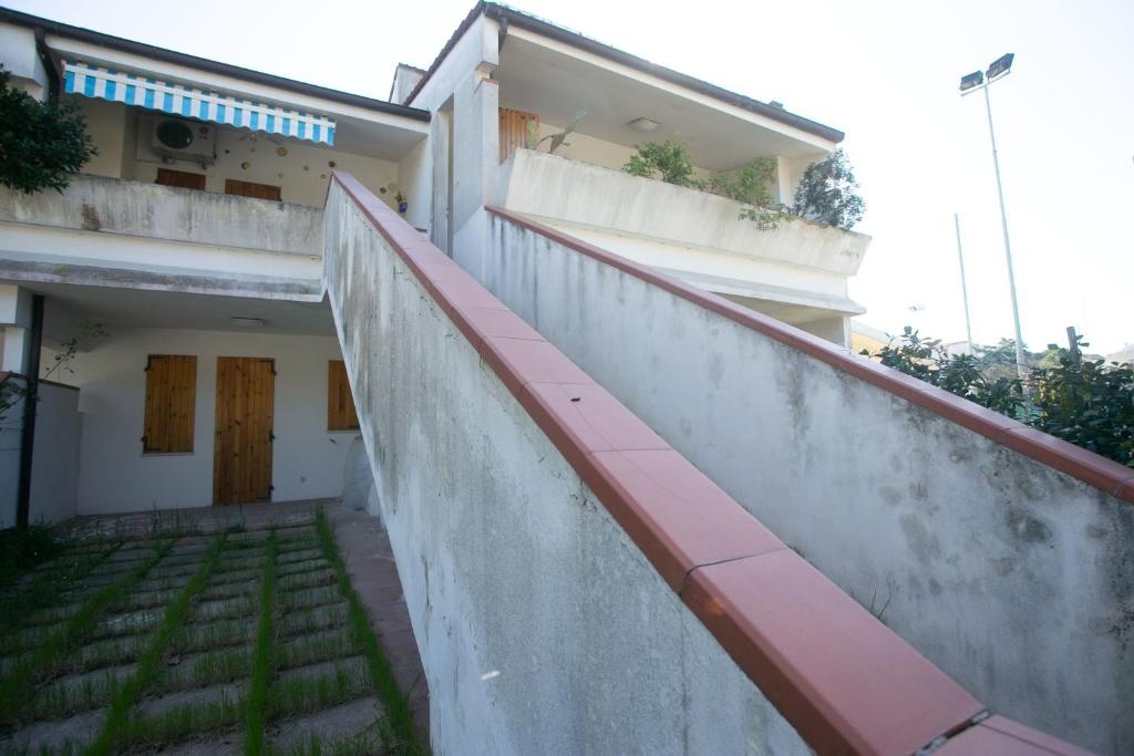 M25 - Marcelli, trilocale con terrazzo a 100 metri dal mare