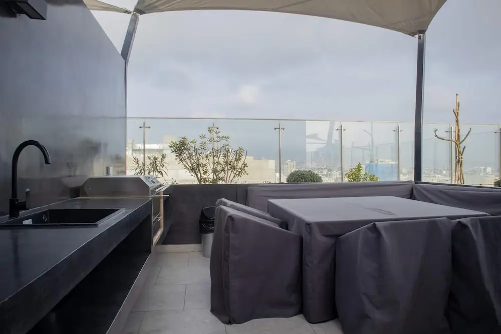 w Deluxe 2BR w/ Perfect Balcony in Miraflores