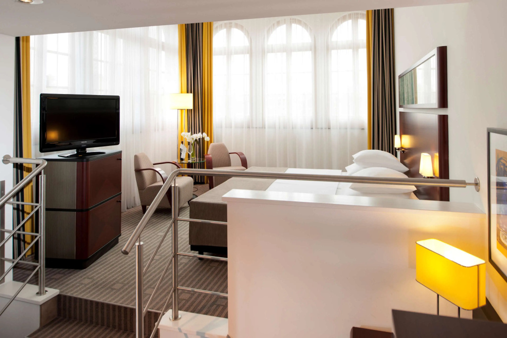 Double Junior Suite (full double bed)