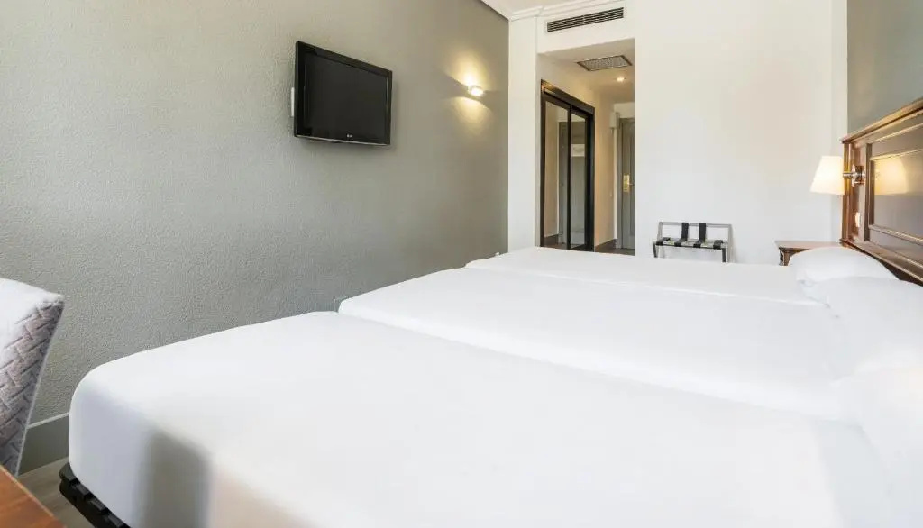 Hotel ILUNION Las Lomas - Chambres