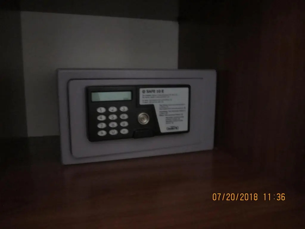 Economy room