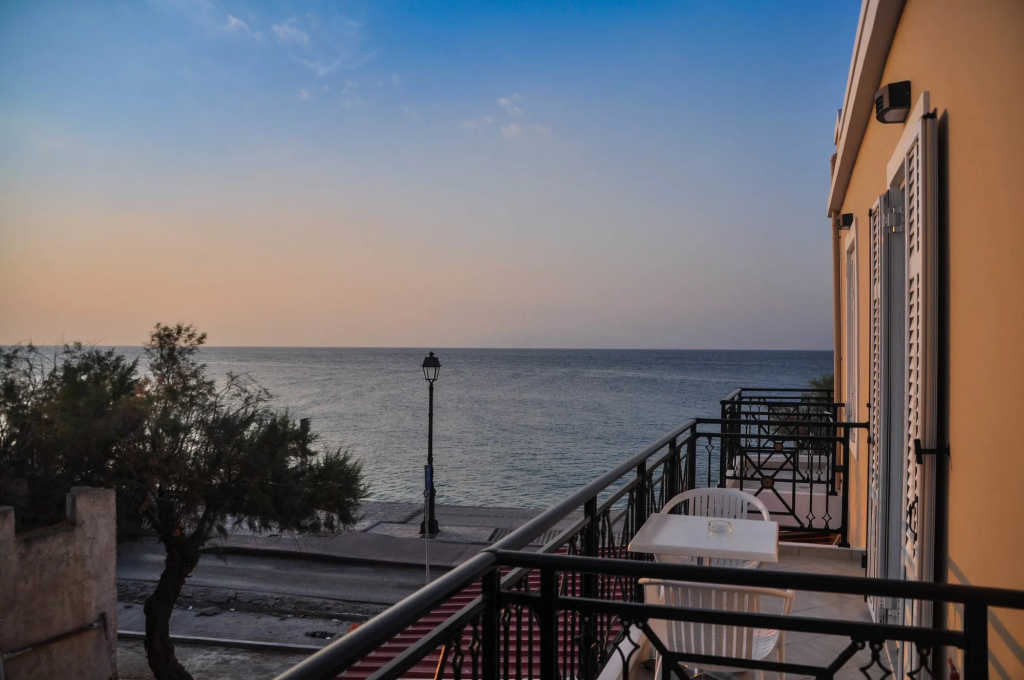 Balcony & Terrace