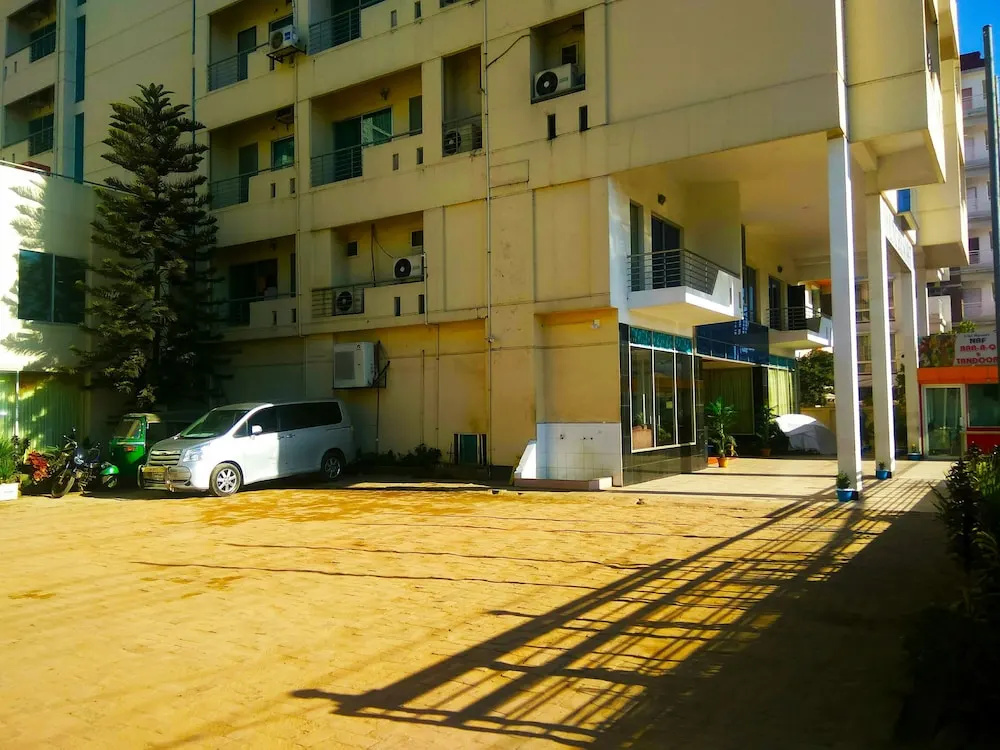 Uni Resort