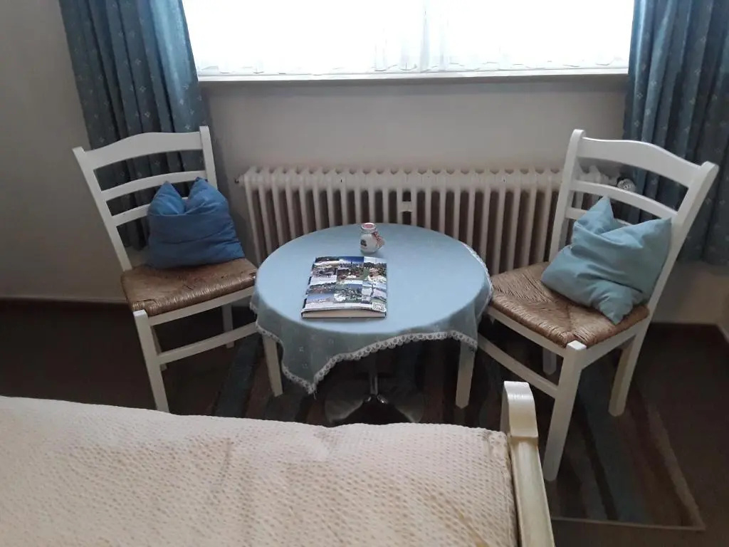 3 Bedrooms Apartment