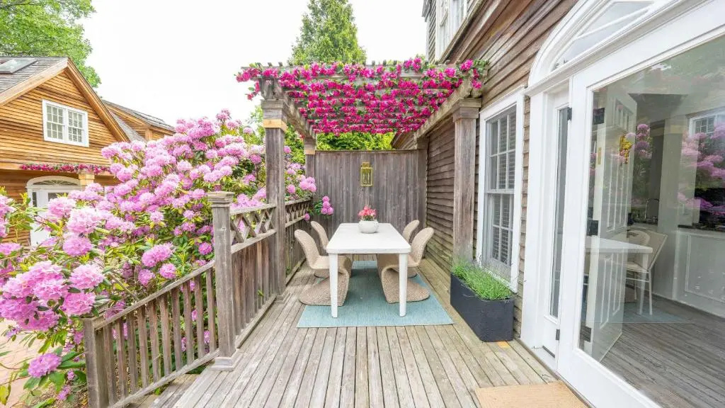 2 Bedrooms Cottage