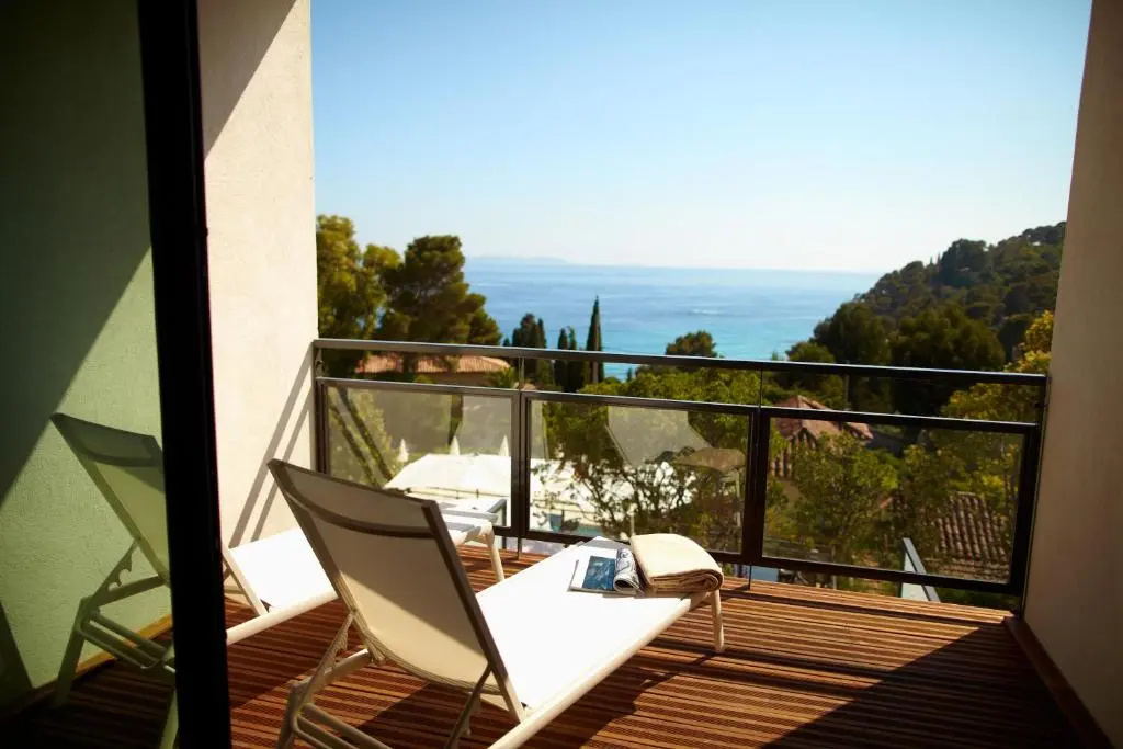 Balcony & Terrace