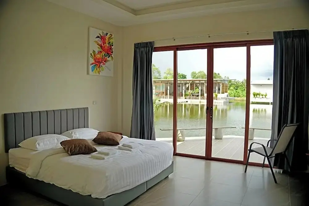 Superior Double room (full double bed)