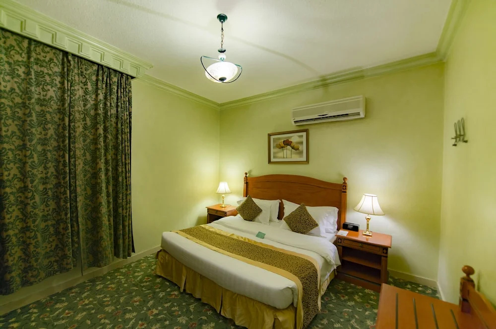Double Studio (full double bed)