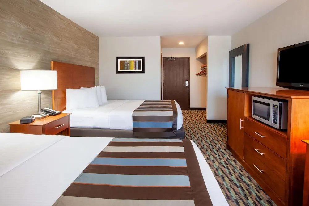 Quadruple Suite