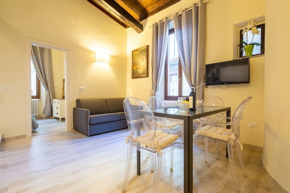 Giotto Apartments — 5
