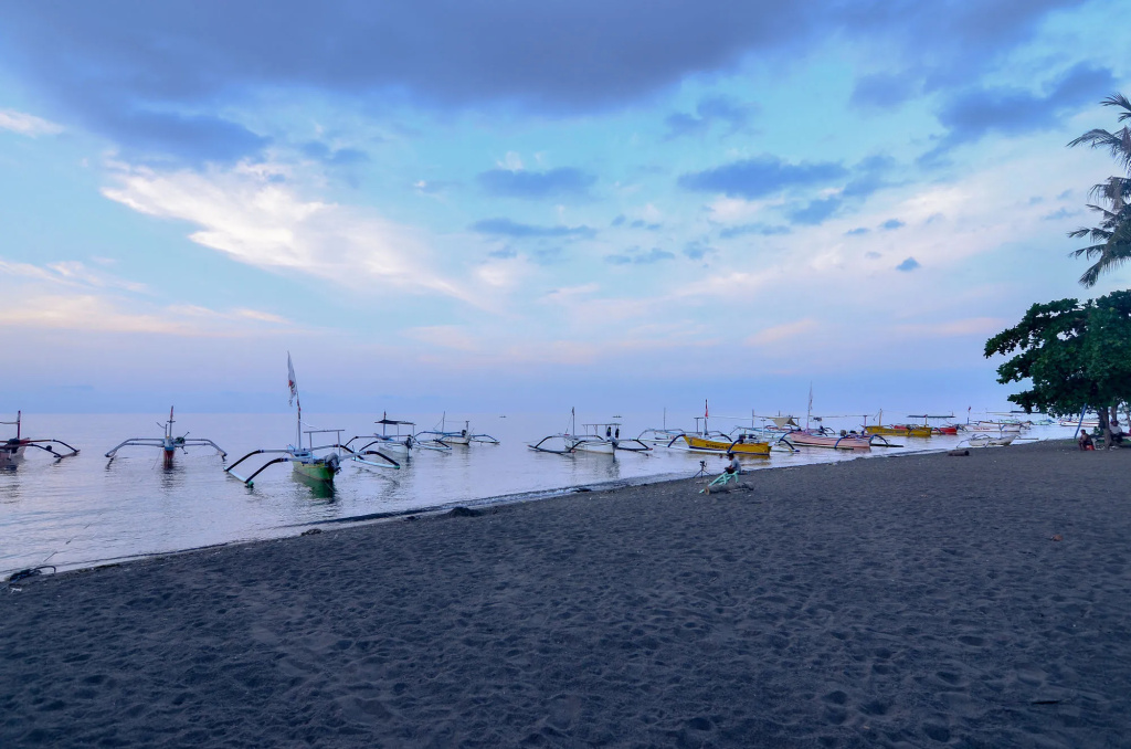 Beach & Waterfront