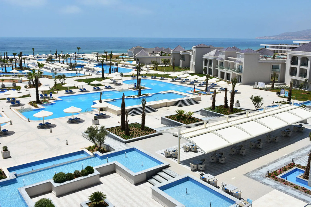 Beach & Waterfront
