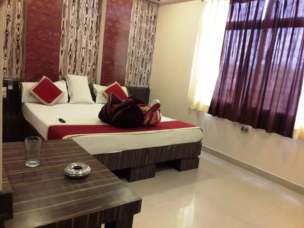 Standard Quadruple Family room