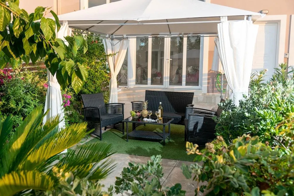 Evagelia Suites GREEN