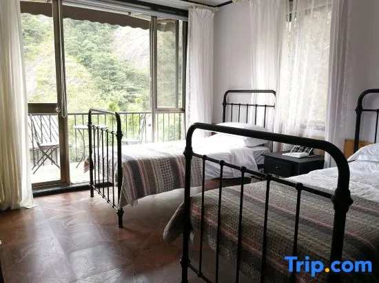 Balcony & Terrace