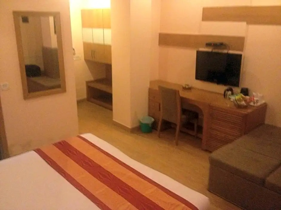 Deluxe Double room (full double bed)