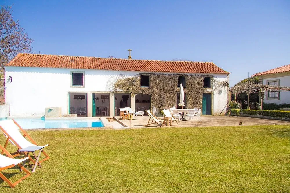 Liiiving in Ofir Manor Pool House