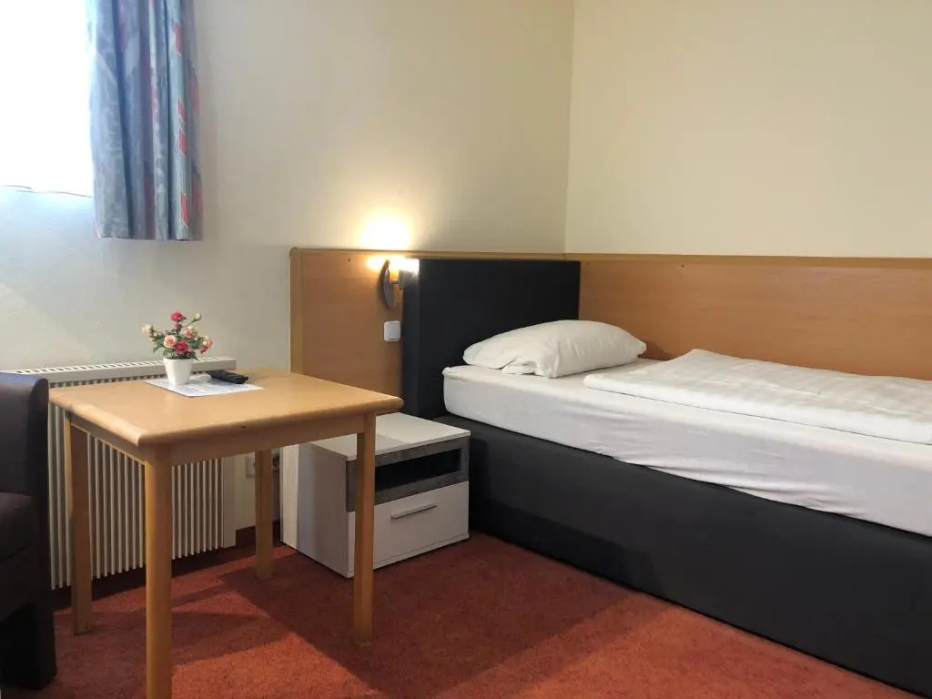 Economy Single Basement room