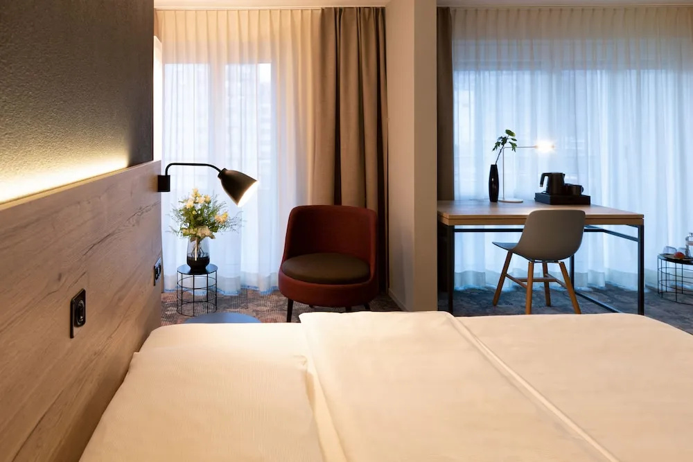 Standard Double room with balcony (full double bed)
