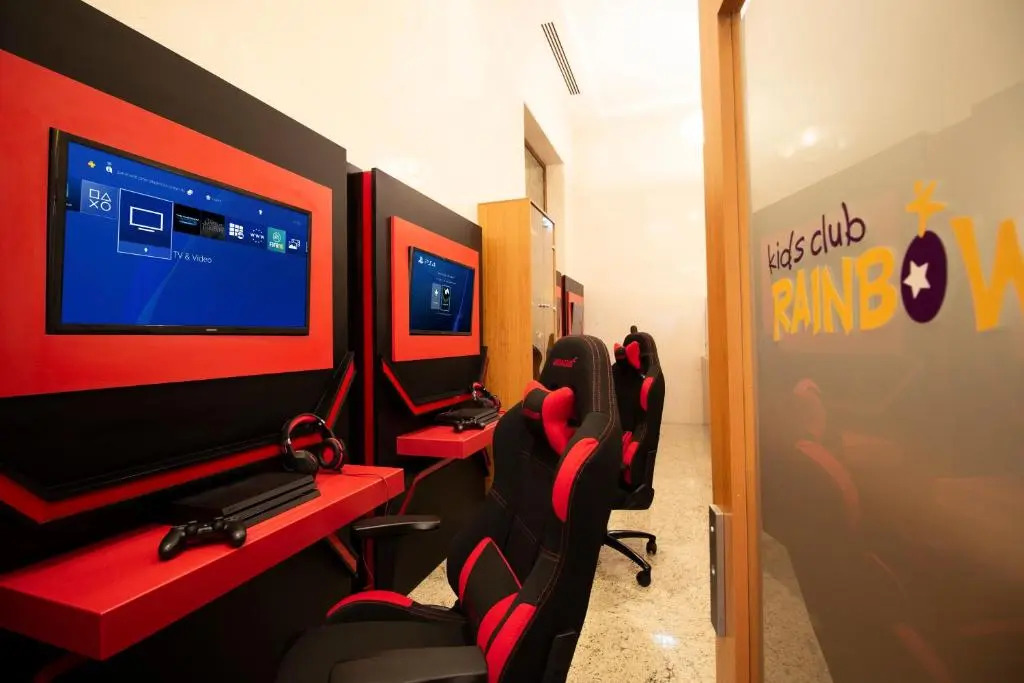 Holiday Inn Suites Kuwait Salmiya - фото 43