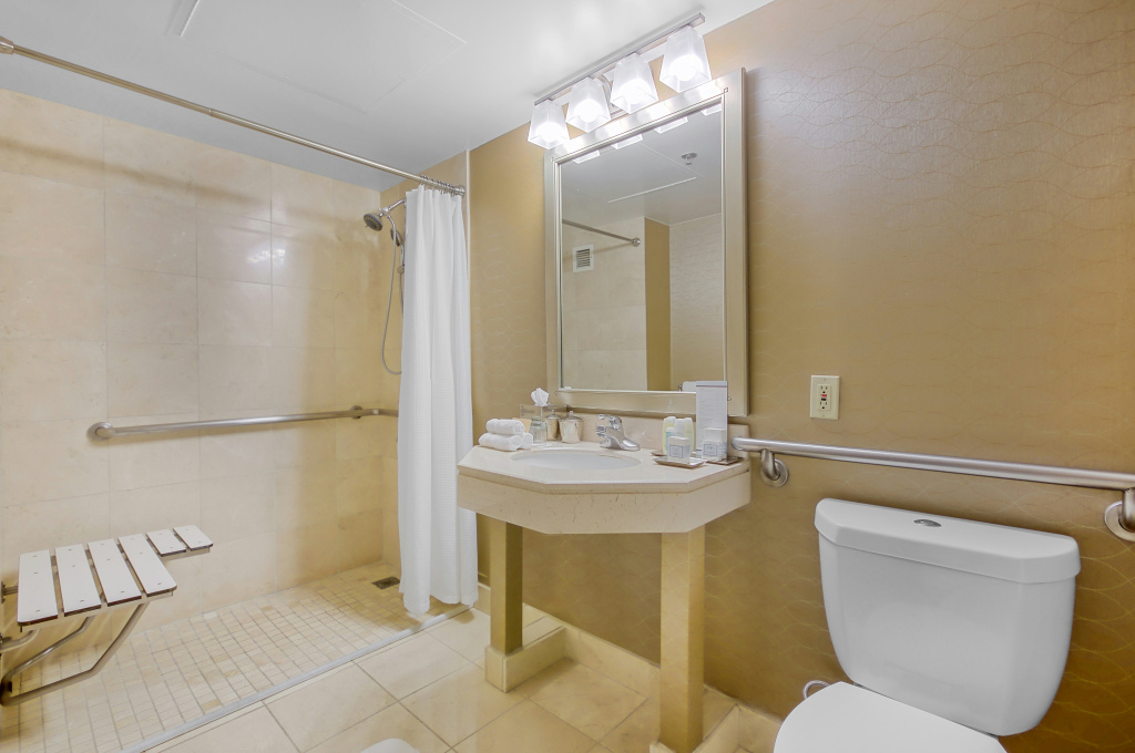 Omni Los Angeles Hotel at California Plaza - Général