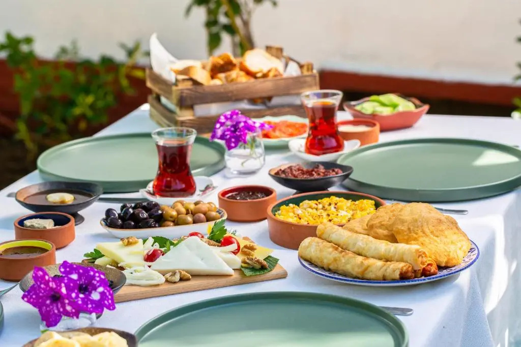 Food & Beverage