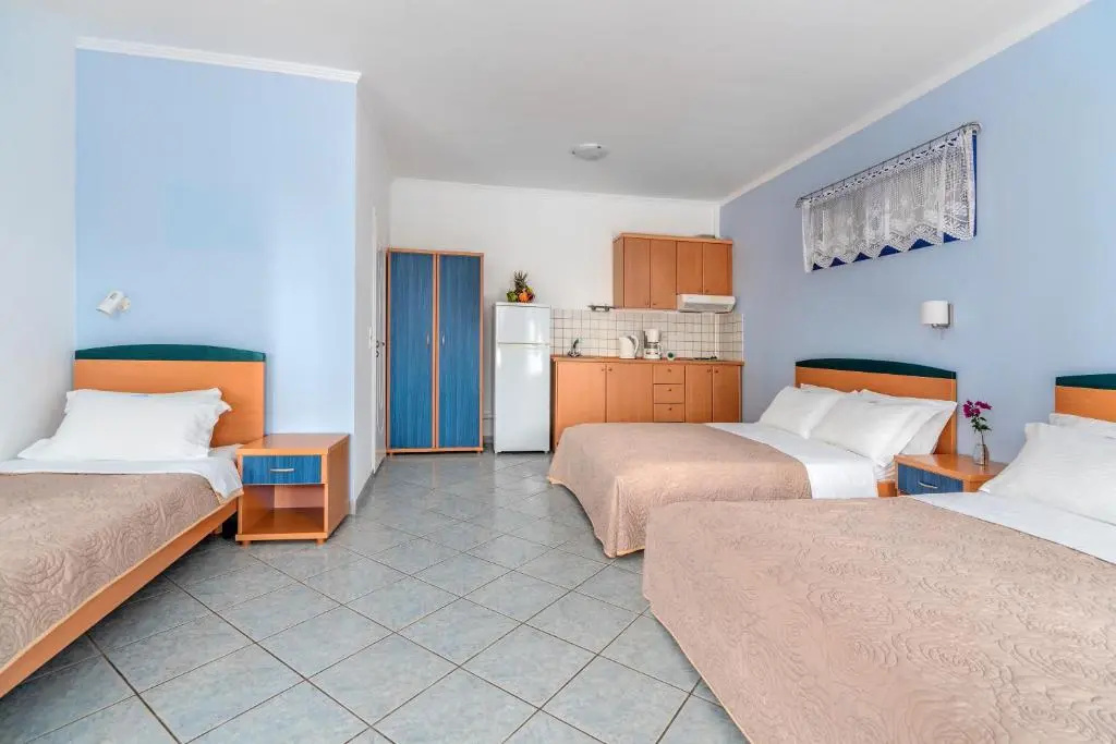 Mesogeios 2000 - Chambres