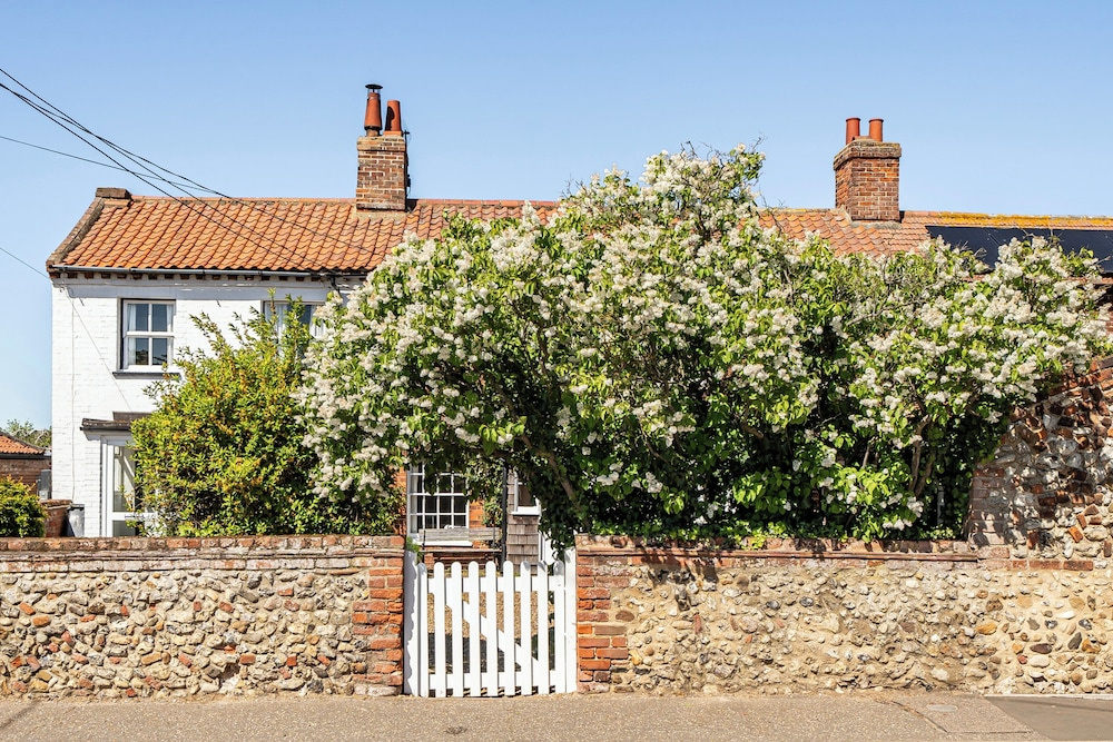 A Cozy Cottage on the North Norfolk Coast
