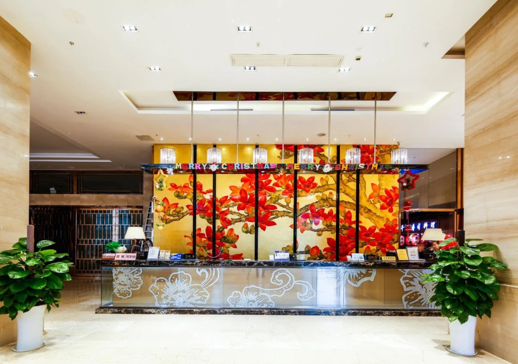 Lobby & Reception