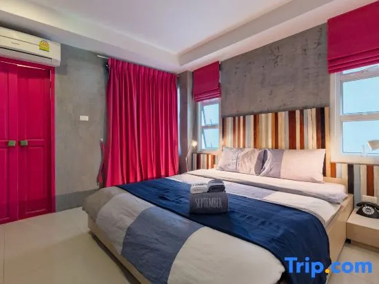 Deluxe Double room with balcony (full double bed)
