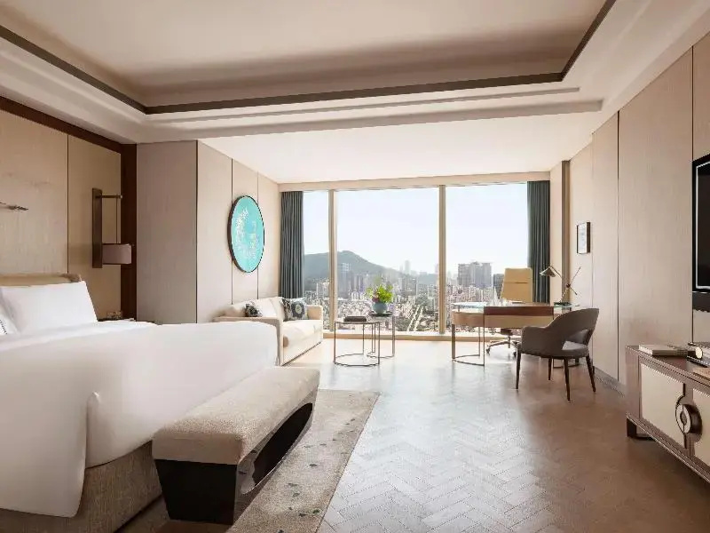 Deluxe Double room (full double bed)