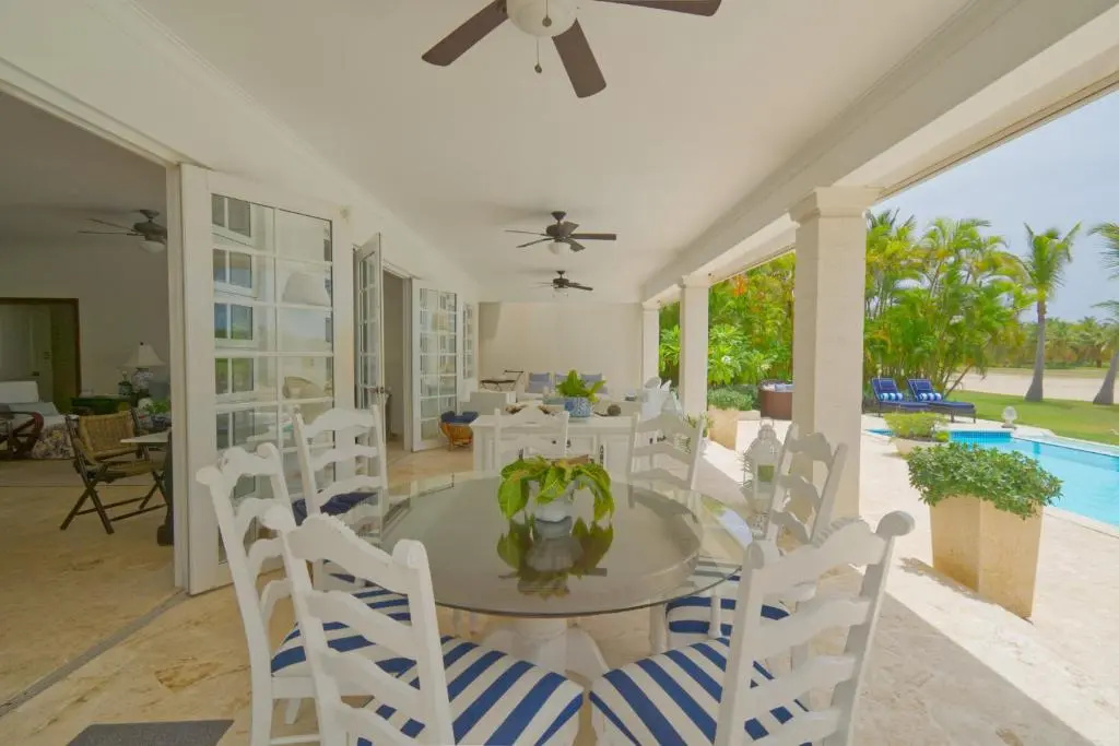 Cozy 4bdr Villa in Luxury Beach Resort With Service Staff and View of La Cana Golf Course