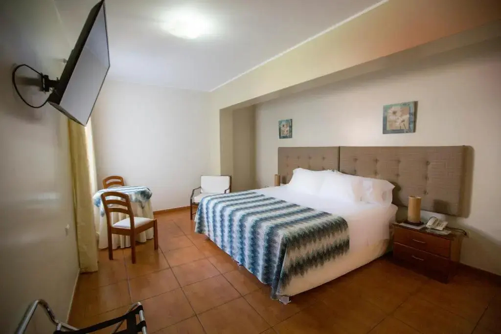 Aviro Hotel - фото 3
